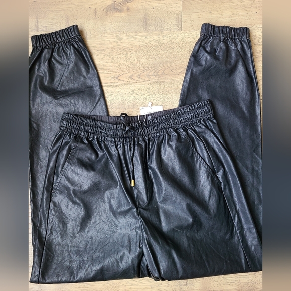 NWT Tyler Boe vegan leather pants joggers Size small - Picture 1 of 10